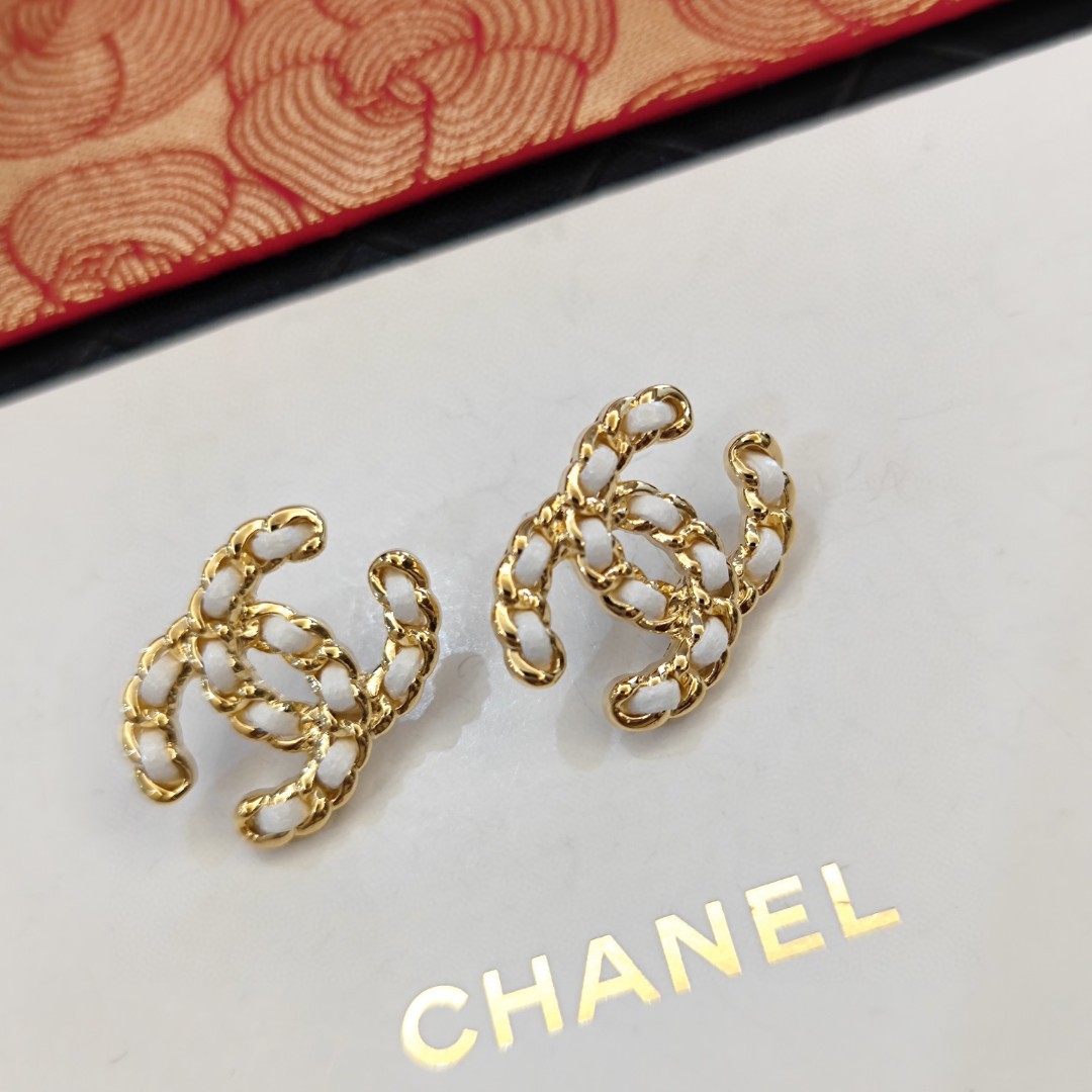 Chanel 一比一珍珠星型雙C耳環 可愛奢華造型 女生百搭設計款| 10 Chanel 一比一珍珠星型雙C耳環 可愛奢華造型 女生百搭設計款