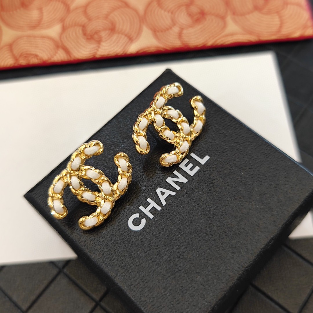 Chanel 一比一珍珠星型雙C耳環 可愛奢華造型 女生百搭設計款| 8 Chanel 一比一珍珠星型雙C耳環 可愛奢華造型 女生百搭設計款