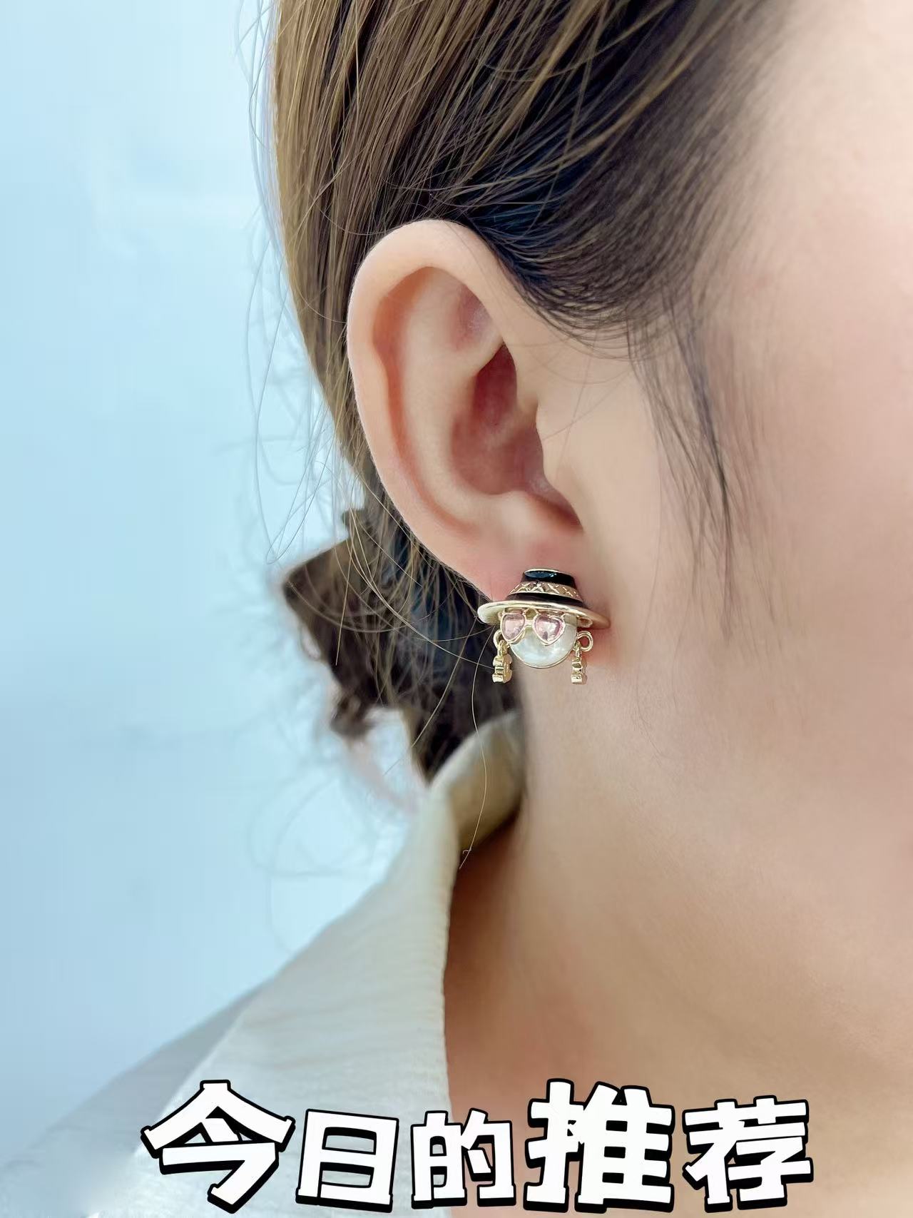 Chanel 高仿黑鑽雙C垂墜耳環 金屬雕紋復古設計款| 12 Chanel 高仿黑鑽雙C垂墜耳環 金屬雕紋復古設計款
