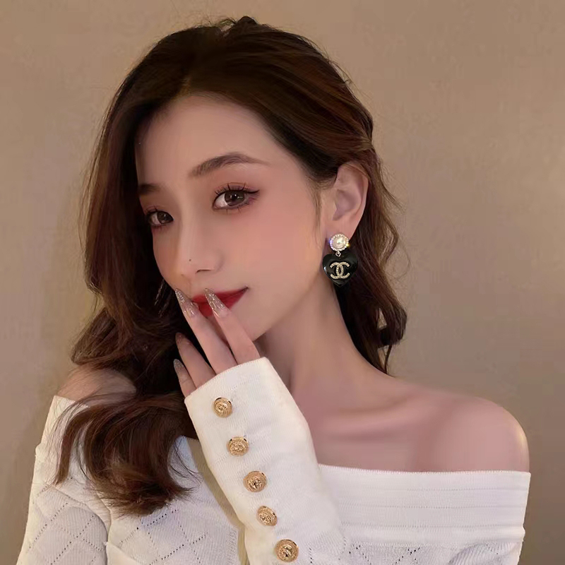 Chanel 高仿雙C珍珠耳環 優雅簡約短針設計 百搭實穿款| 10 Chanel 高仿雙C珍珠耳環 優雅簡約短針設計 百搭實穿款