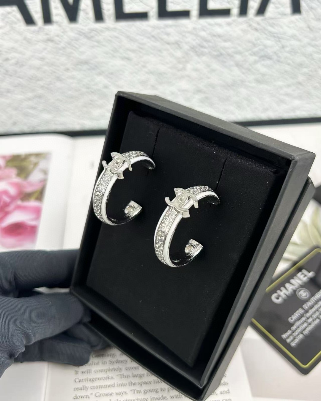 Chanel 高仿寬版雙C環形耳環 銀鑽亮面造型 大氣精品飾品| 12 Chanel 高仿寬版雙C環形耳環 銀鑽亮面造型 大氣精品飾品