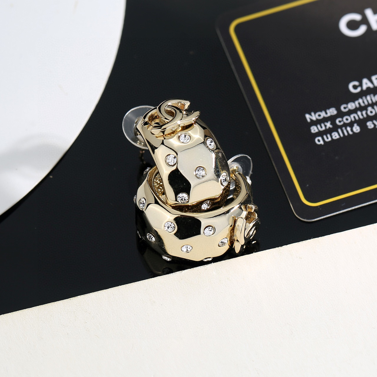 Chanel原單復古金屬耳環雙C點鑽經典造型百搭飾品| 10 Chanel原單復古金屬耳環雙C點鑽經典造型百搭飾品