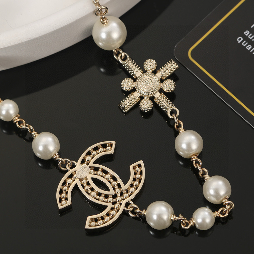 Chanel高仿珍珠項鍊不對稱設計感女款精品仿製推薦| 13 Chanel高仿珍珠項鍊不對稱設計感女款精品仿製推薦