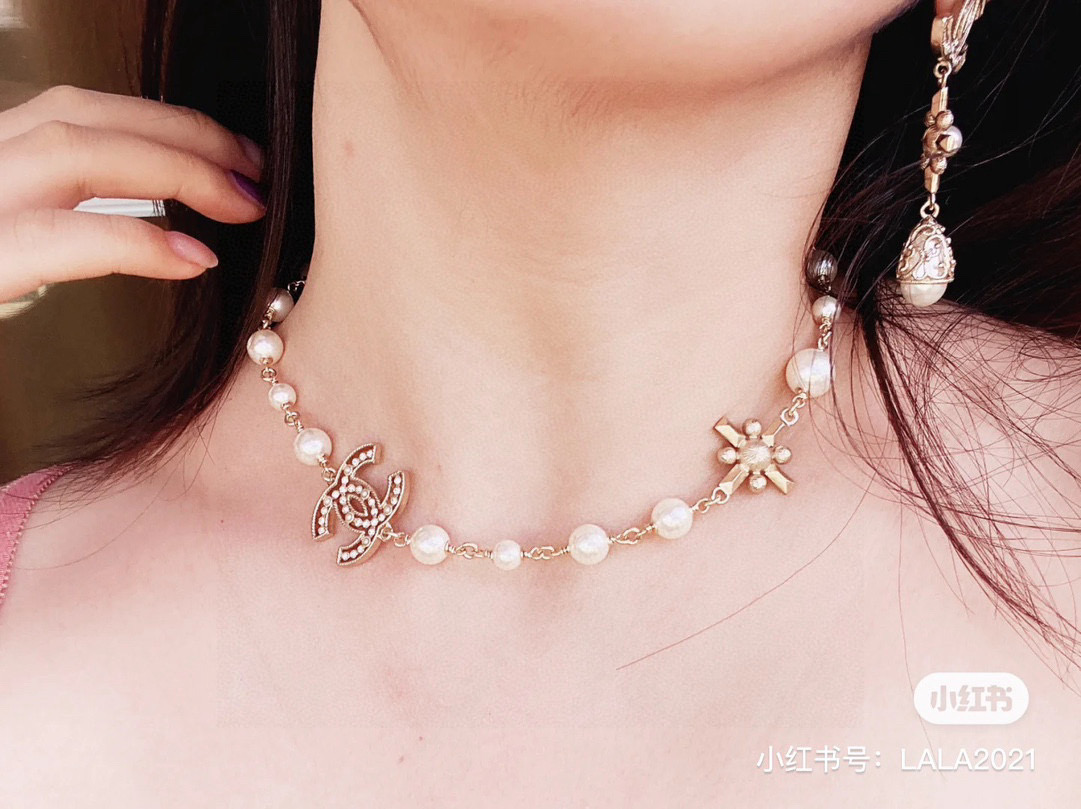 Chanel高仿珍珠項鍊不對稱設計感女款精品仿製推薦| 10 Chanel高仿珍珠項鍊不對稱設計感女款精品仿製推薦