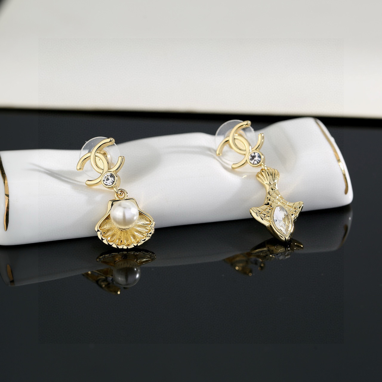 Chanel精品仿製海洋風耳環金色魚貝造型女款飾品| 10 Chanel精品仿製海洋風耳環金色魚貝造型女款飾品