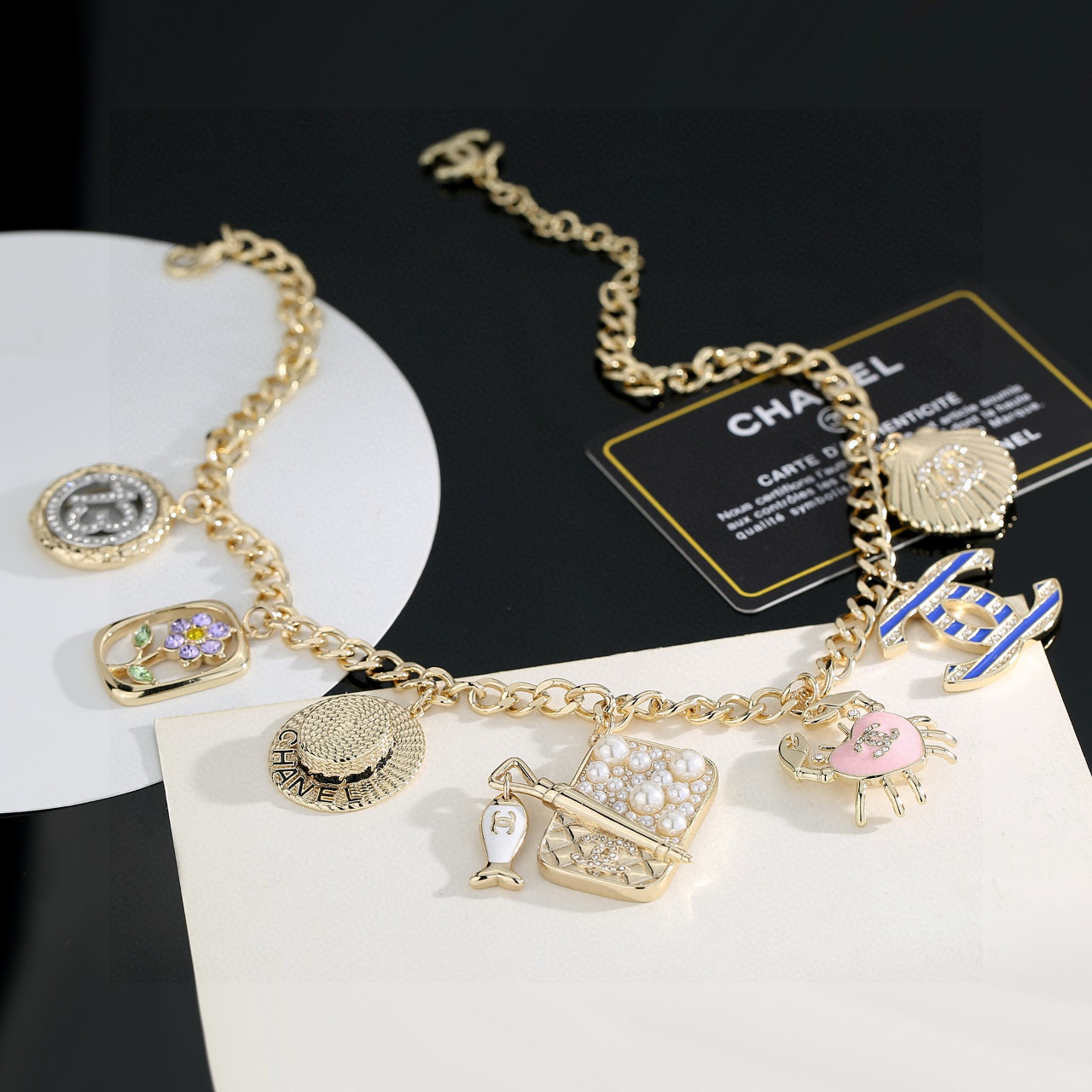 Chanel原單金鍊手鍊立體吊飾組合設計女款趣味風格飾品| 13 Chanel原單金鍊手鍊立體吊飾組合設計女款趣味風格飾品