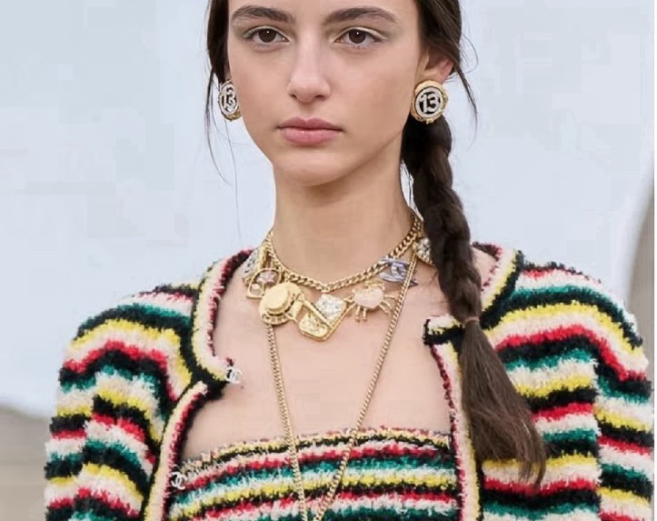 Chanel原單金鍊手鍊立體吊飾組合設計女款趣味風格飾品| 12 Chanel原單金鍊手鍊立體吊飾組合設計女款趣味風格飾品
