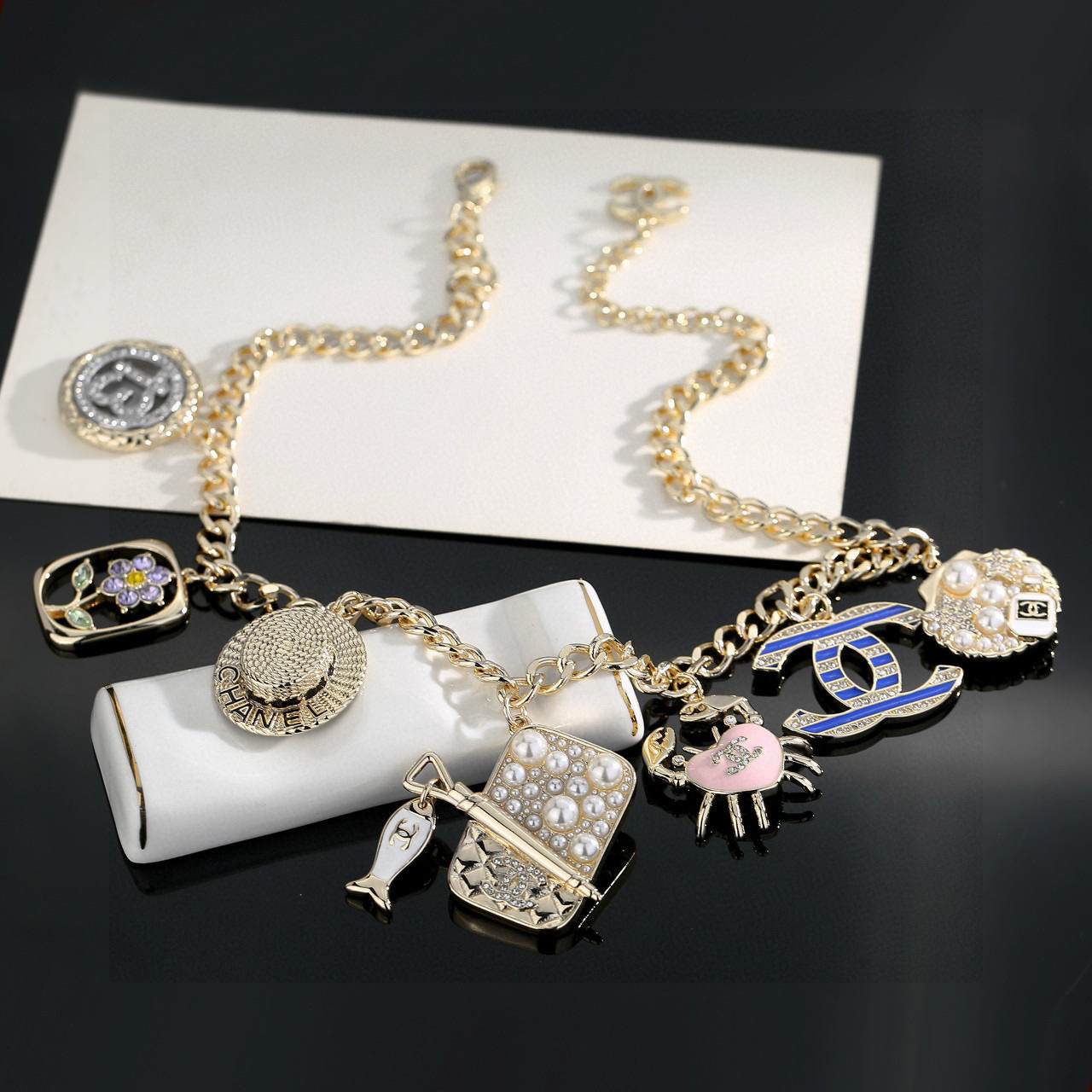 Chanel原單金鍊手鍊立體吊飾組合設計女款趣味風格飾品| 11 Chanel原單金鍊手鍊立體吊飾組合設計女款趣味風格飾品