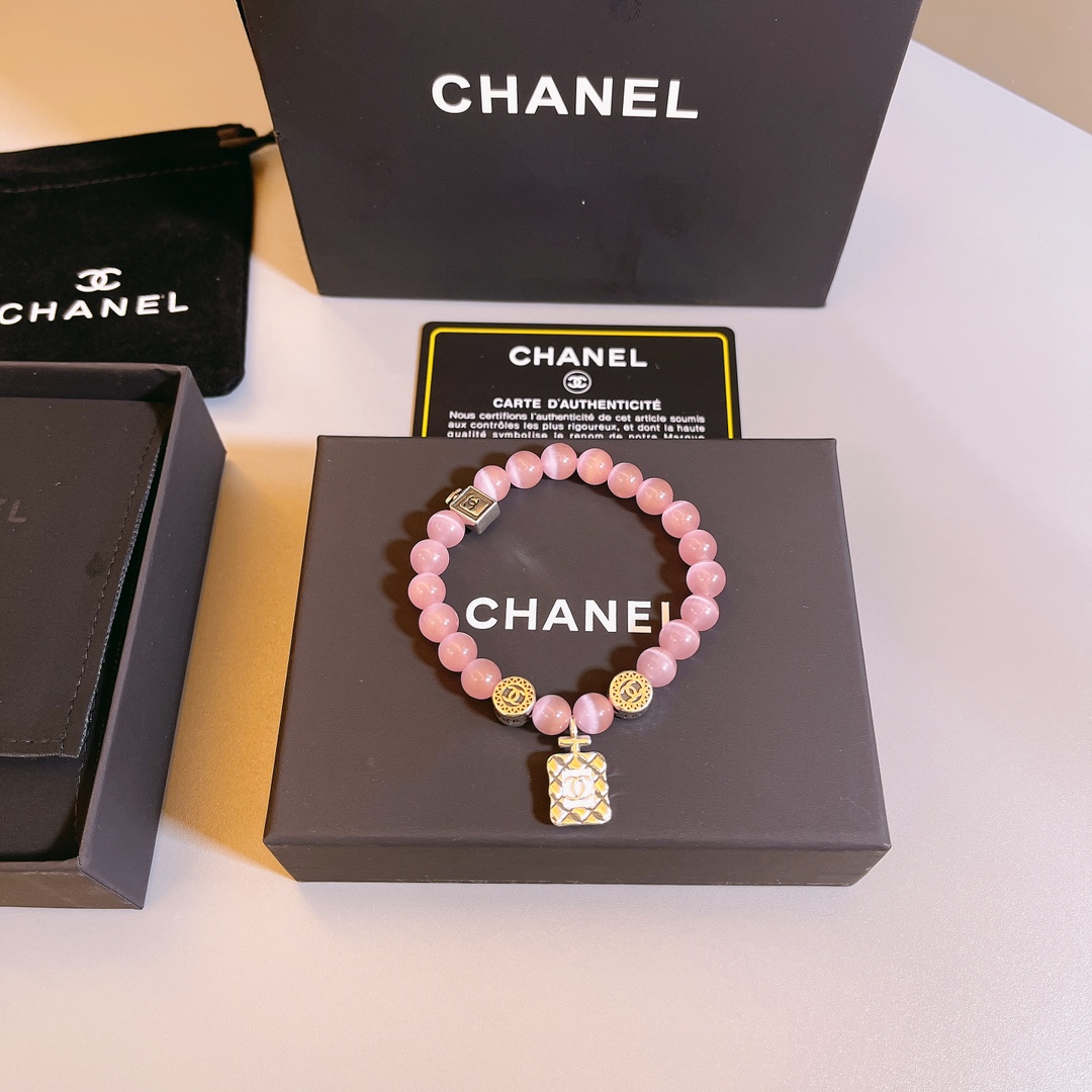 Chanel高仿粉晶手鍊女款香水瓶吊飾設計氣質優雅風