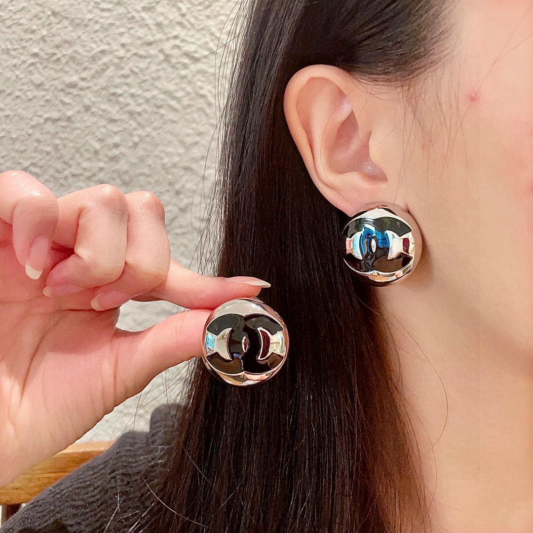 Chanel一比一大圓耳環黑金配色女款立體Logo時尚飾品