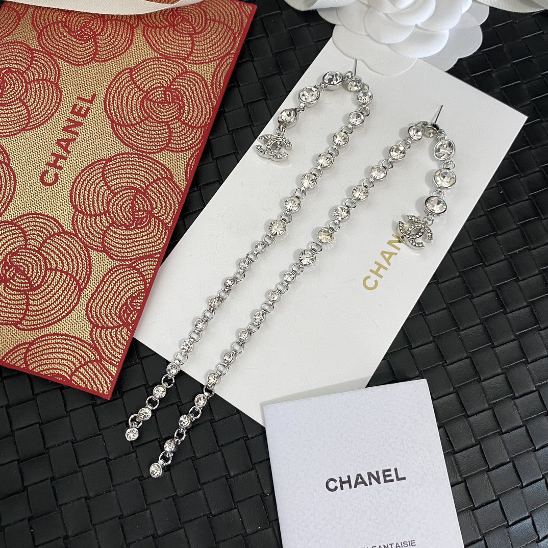 Chanel 高仿女士長鏈耳環 閃耀鋯石雙C設計感款| 12 Chanel 高仿女士長鏈耳環 閃耀鋯石雙C設計感款