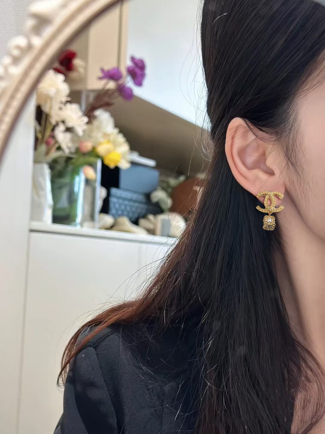 Chanel 高仿金色雙C吊墜耳環 氣質復古女款飾品| 14 Chanel 高仿金色雙C吊墜耳環 氣質復古女款飾品