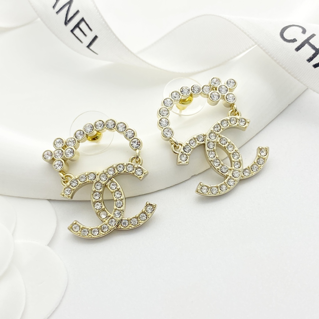 Chanel 高仿水鑽雙C耳環 女士經典金色優雅款| 11 Chanel 高仿水鑽雙C耳環 女士經典金色優雅款