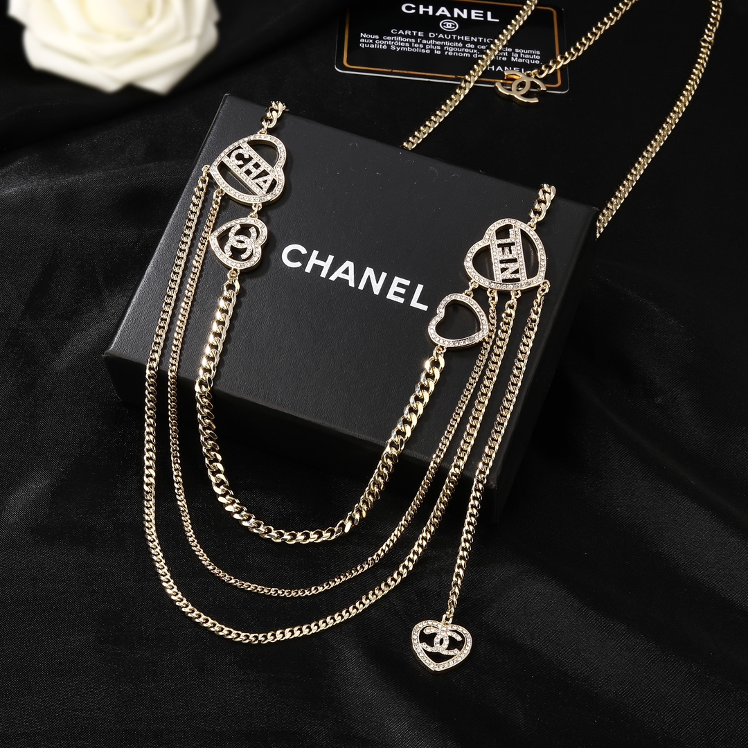 Chanel 高仿愛心鏈條腰鍊 多層次雙C設計百搭款| 11 Chanel 高仿愛心鏈條腰鍊 多層次雙C設計百搭款