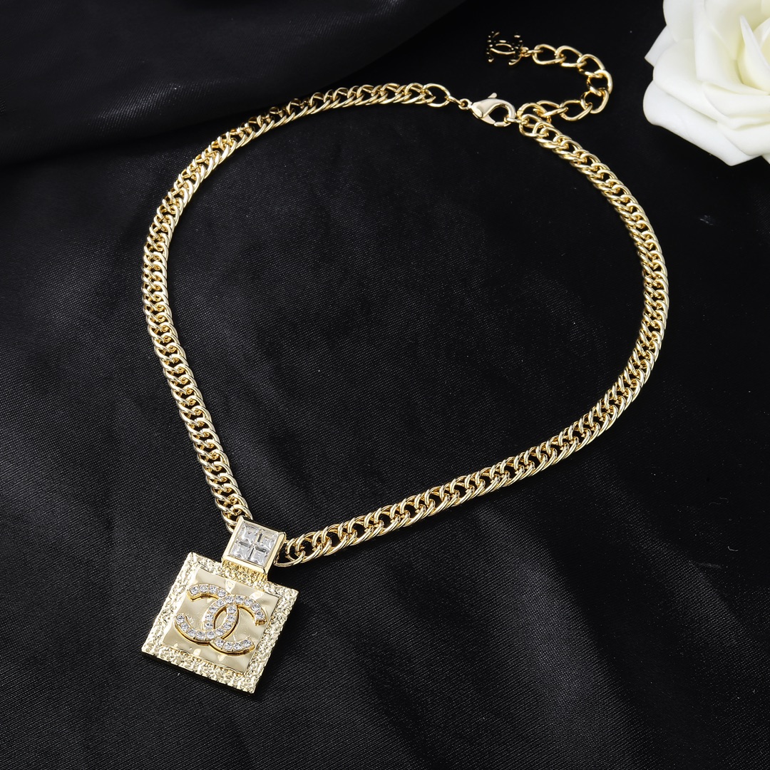 Chanel 原單粗鏈條方形墜飾項鍊 雙C晶鑽女款飾品| 13 Chanel 原單粗鏈條方形墜飾項鍊 雙C晶鑽女款飾品