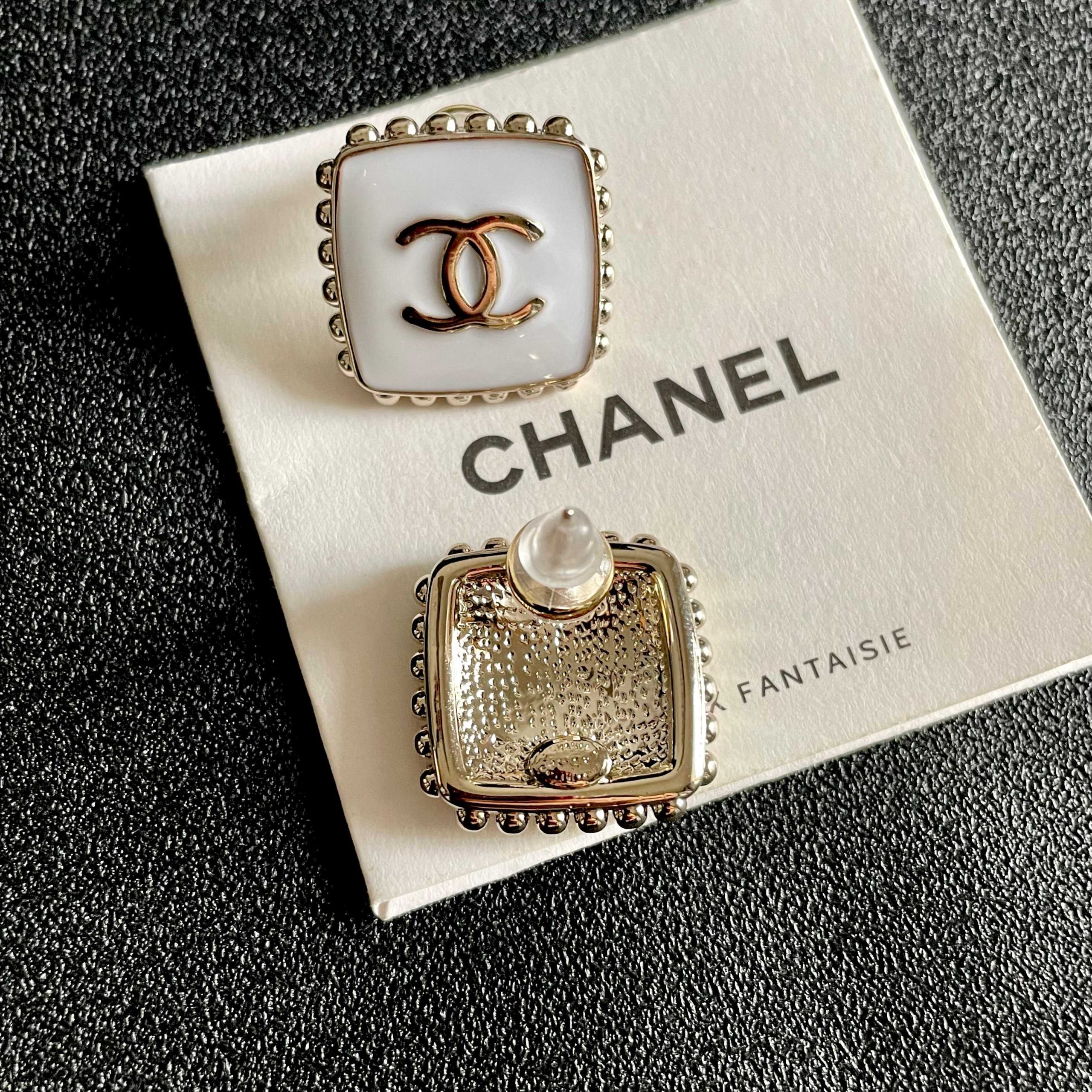 Chanel 原單白瓷方形耳釘 女士經典LOGO邊珠飾框飾品| 9 Chanel 原單白瓷方形耳釘 女士經典LOGO邊珠飾框飾品