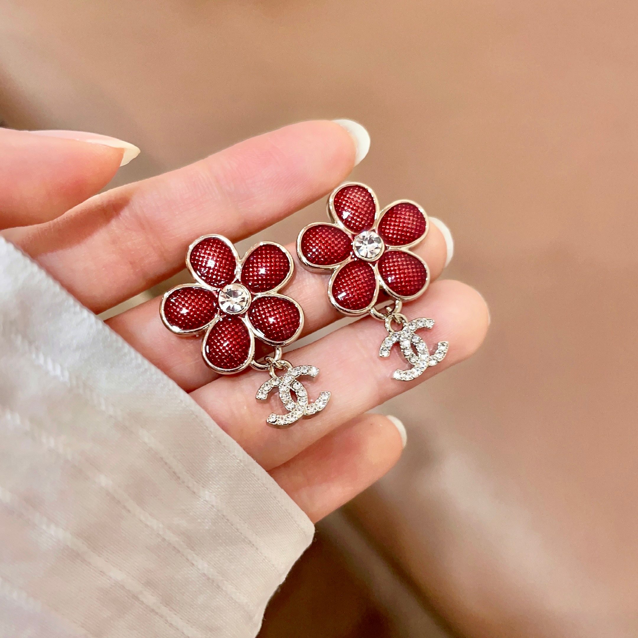 Chanel A貨紅花耳環 雙C吊飾花瓣鑽飾女士風格耳釘| 12 Chanel A貨紅花耳環 雙C吊飾花瓣鑽飾女士風格耳釘