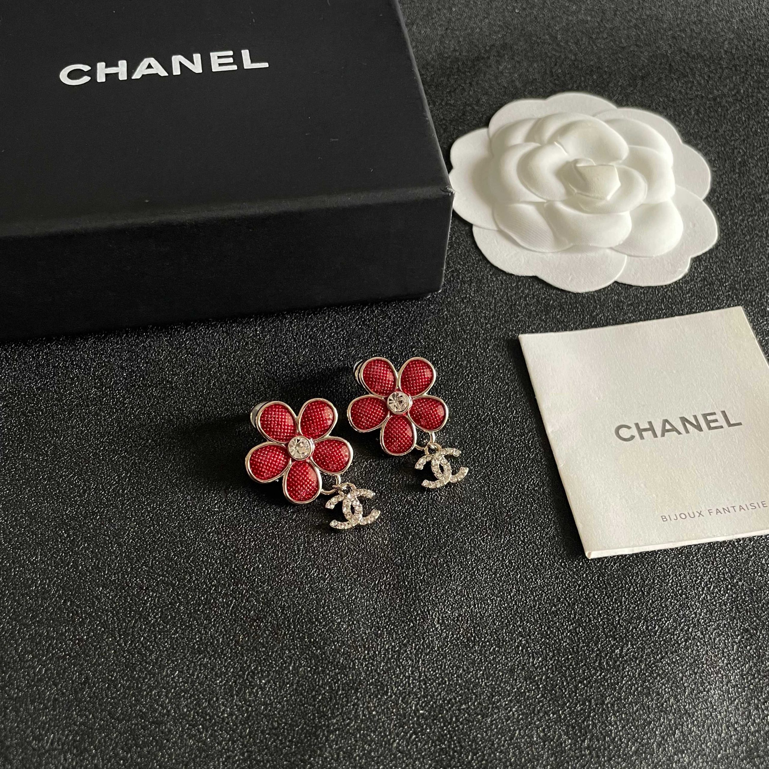 Chanel A貨紅花耳環 雙C吊飾花瓣鑽飾女士風格耳釘| 10 Chanel A貨紅花耳環 雙C吊飾花瓣鑽飾女士風格耳釘