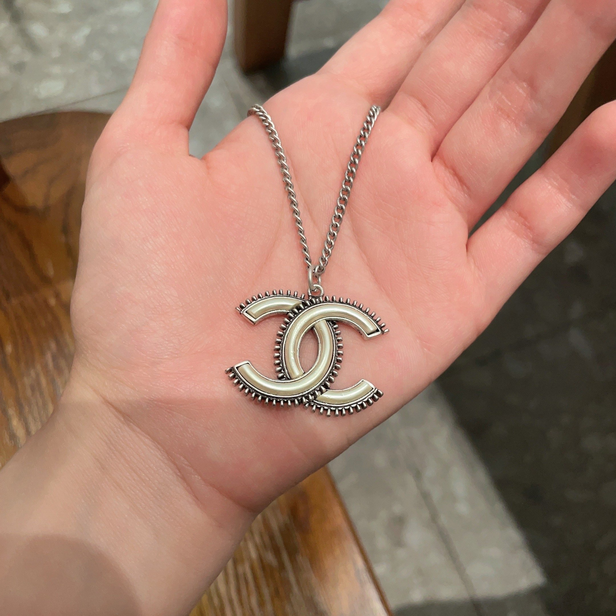 Chanel A貨白邊銀雙C項鍊 百搭金屬LOGO頸鍊女款飾品| 12 Chanel A貨白邊銀雙C項鍊 百搭金屬LOGO頸鍊女款飾品