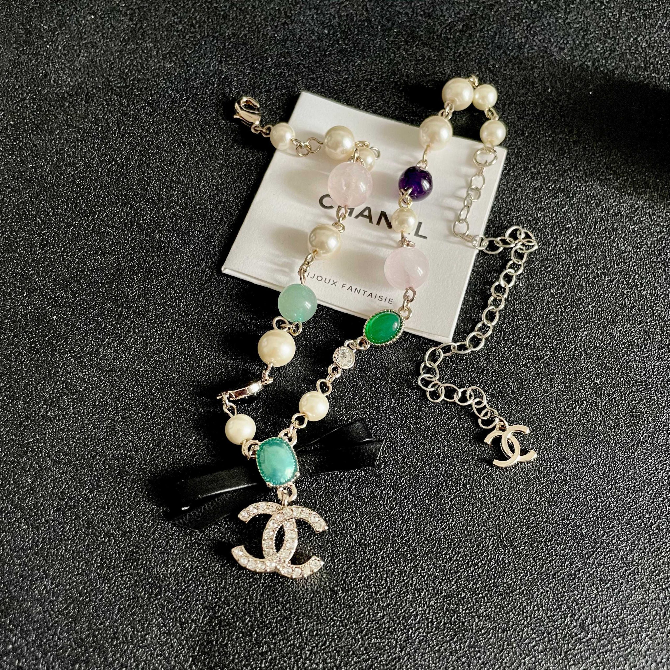 Chanel 一比一彩珠蝴蝶結LOGO項鍊 多色珍珠設計女款精品| 7 Chanel 一比一彩珠蝴蝶結LOGO項鍊 多色珍珠設計女款精品