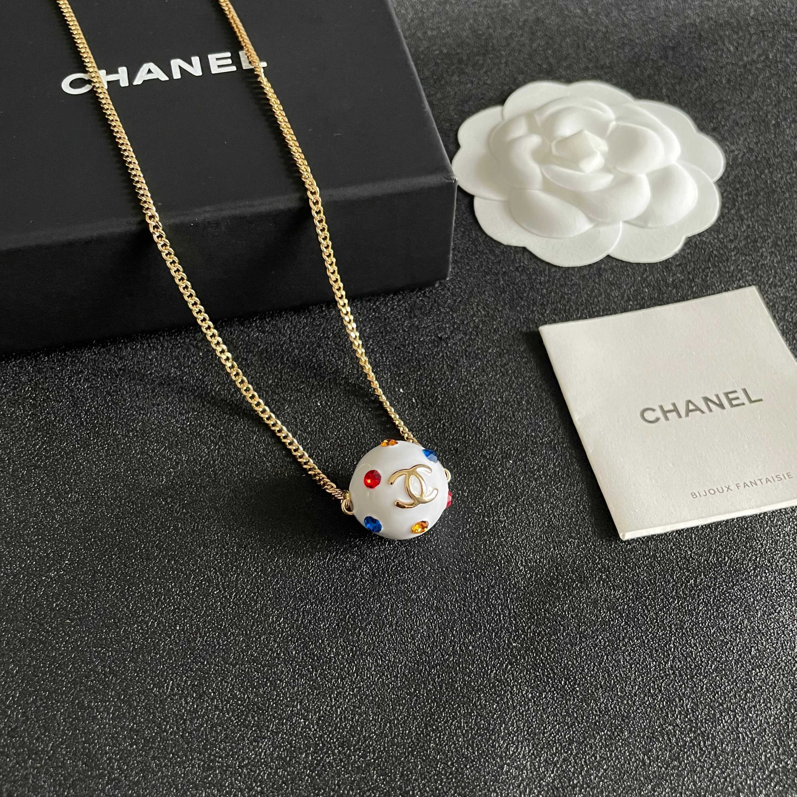 Chanel A貨波點圓珠LOGO項鍊 趣味造型金屬鍊條百搭款| 10 Chanel A貨波點圓珠LOGO項鍊 趣味造型金屬鍊條百搭款