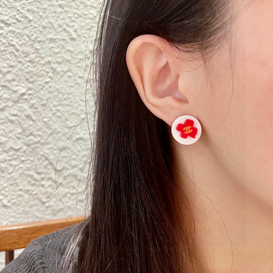 Chanel原單花形Logo耳環女款紅白撞色設計可愛系飾品｜歐美奢侈品精品推薦
