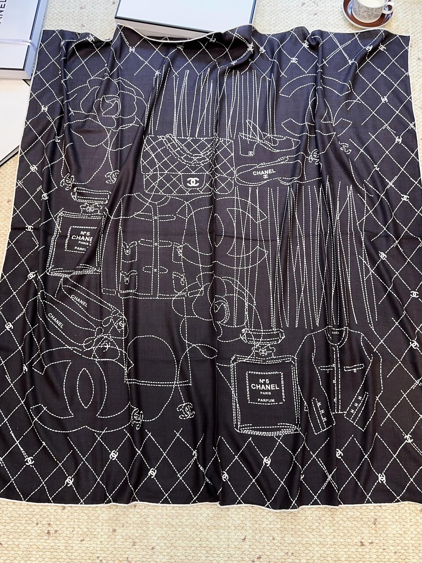 Chanel高仿圍巾經典菱格紋披肩款式優雅耐看秋冬必備|超A仿原單精品圖片 7 Chanel高仿圍巾經典菱格紋披肩款式優雅耐看秋冬必備|歐美奢侈品精品推薦