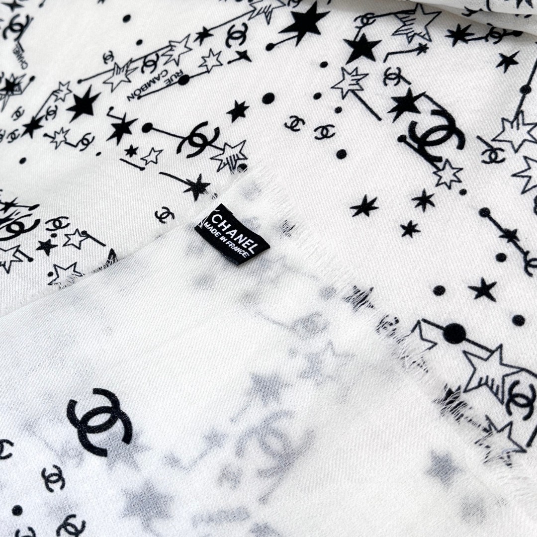 Chanel一比一星座圖騰白色方巾 天文設計輕紗圍巾|超A仿原單精品圖片 8 Chanel一比一星座圖騰白色方巾 天文設計輕紗圍巾|歐美奢侈品精品推薦