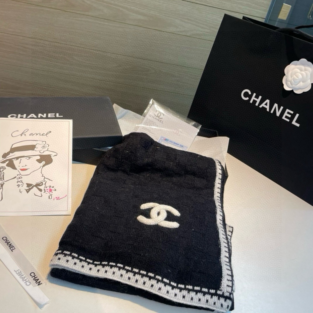 Chanel A貨黑色格紋羊毛圍巾 女士典雅款 百搭設計|超A仿原單精品圖片 13 Chanel A貨黑色格紋羊毛圍巾 女士典雅款 百搭設計|歐美奢侈品精品推薦