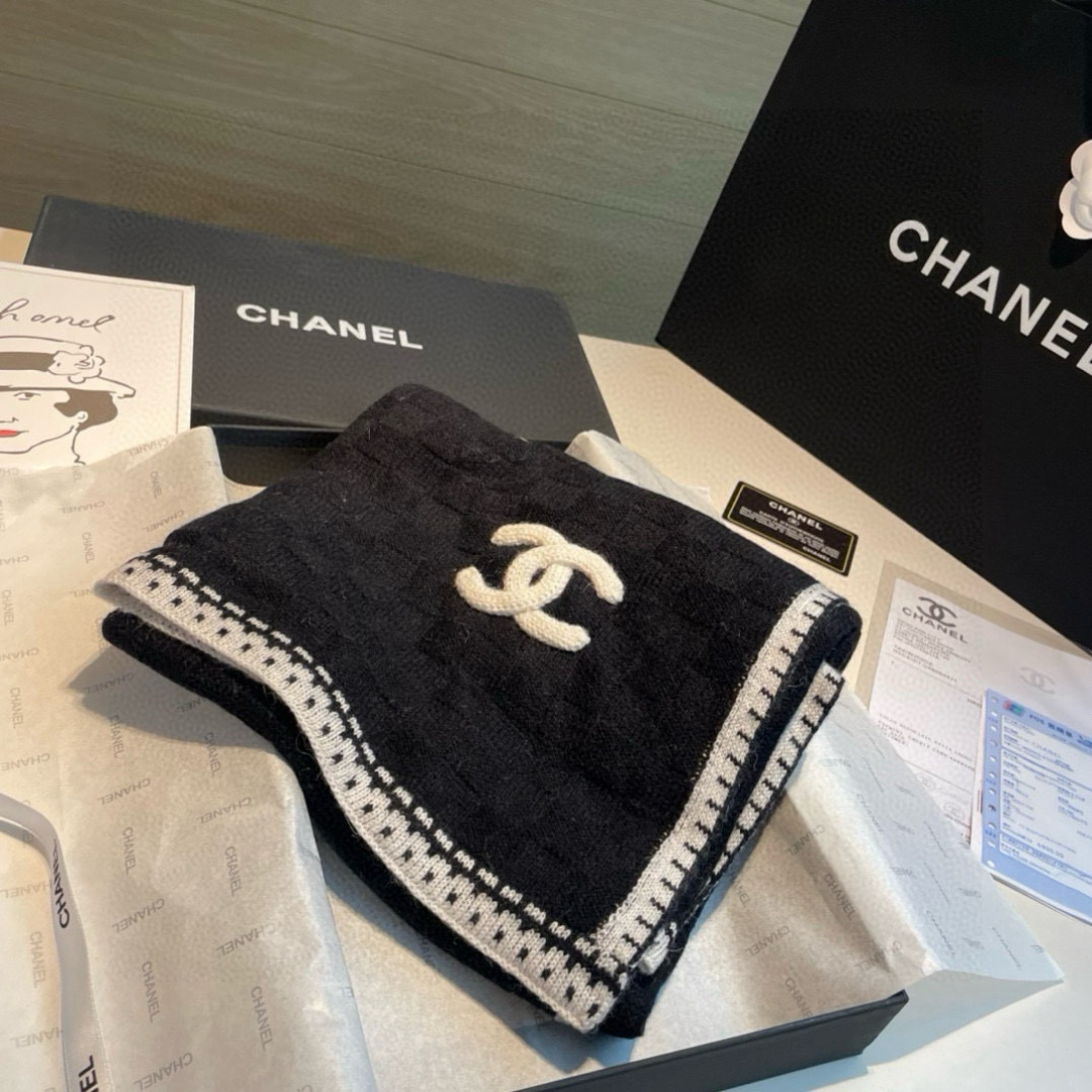Chanel A貨黑色格紋羊毛圍巾 女士典雅款 百搭設計|超A仿原單精品圖片 12 Chanel A貨黑色格紋羊毛圍巾 女士典雅款 百搭設計|歐美奢侈品精品推薦