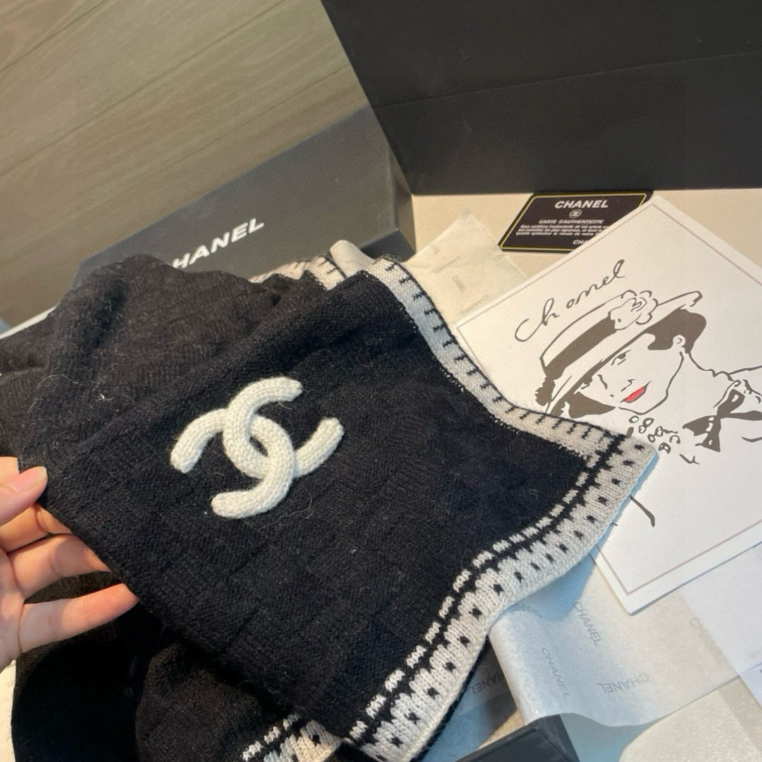 Chanel A貨黑色格紋羊毛圍巾 女士典雅款 百搭設計|超A仿原單精品圖片 9 Chanel A貨黑色格紋羊毛圍巾 女士典雅款 百搭設計|歐美奢侈品精品推薦