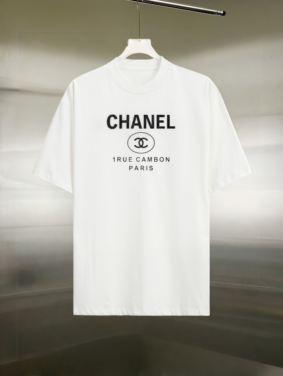 Chanel 高仿男女款白色LOGO短袖T恤 經典字母時尚簡約風格