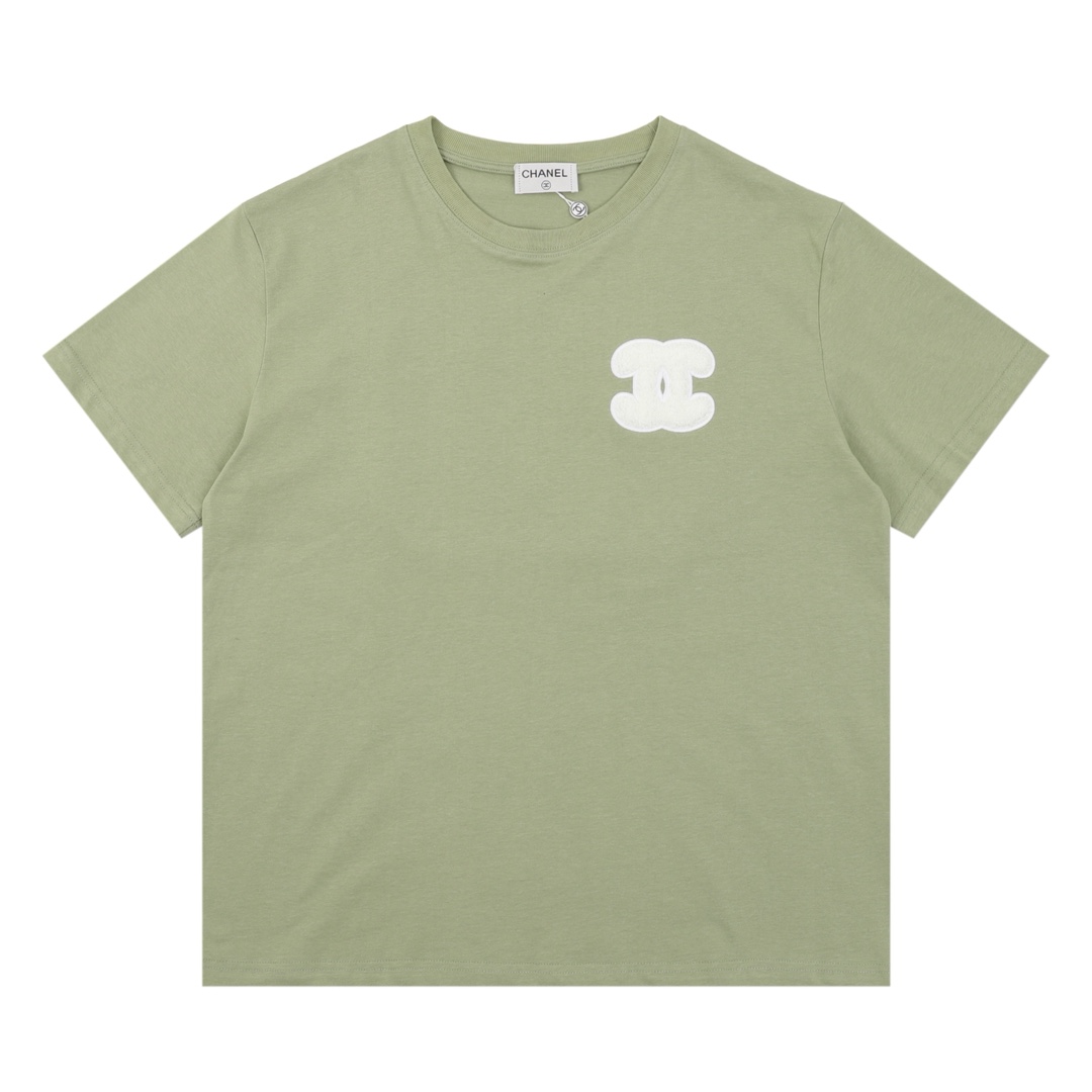 Chanel 高仿女款草綠色圓領短袖T恤 簡約小雙C刺繡百搭實穿
