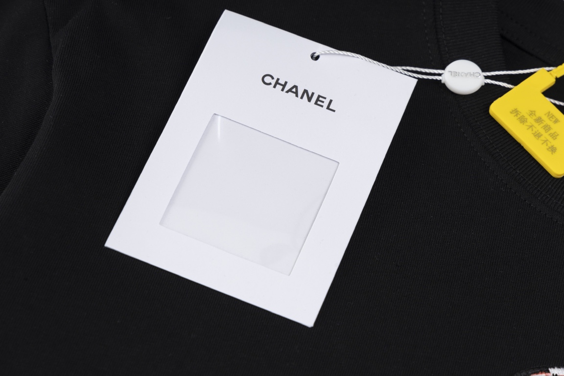 Chanel 高仿男女款黑色雙C刺繡T恤 質感棉料低調有型百搭| 12 Chanel 高仿男女款黑色雙C刺繡T恤 質感棉料低調有型百搭