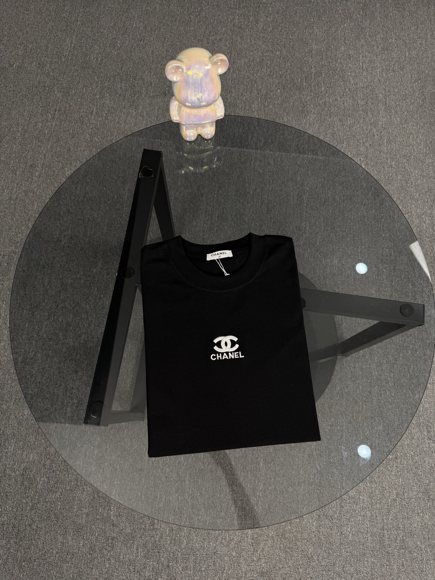 Chanel 高仿黑色短袖T恤 男款雙C刺繡設計 極簡潮流通勤百搭| 13 Chanel 高仿黑色短袖T恤 男款雙C刺繡設計 極簡潮流通勤百搭