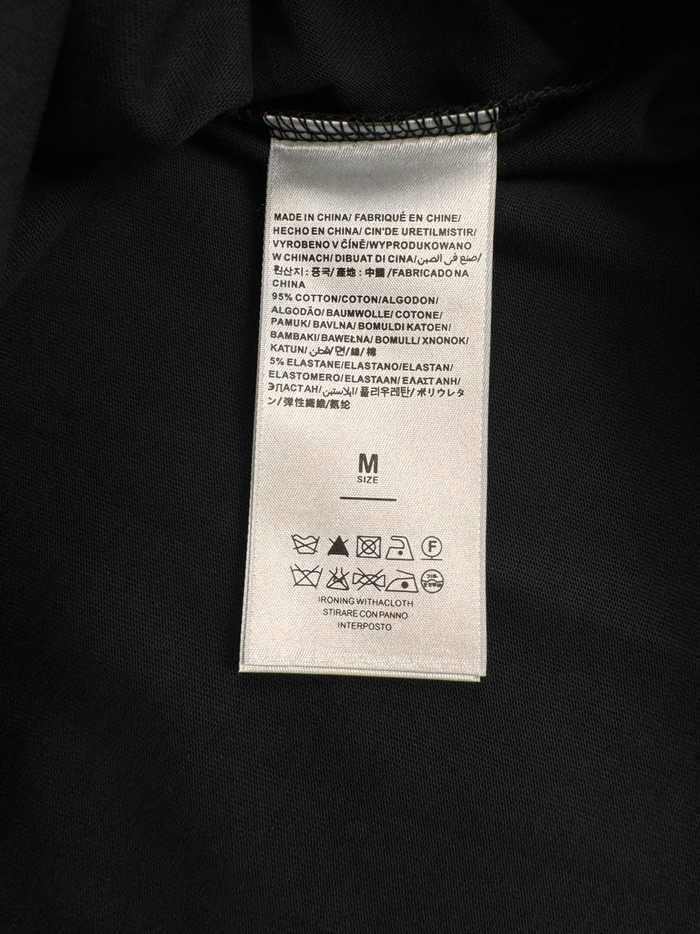 Chanel 高仿黑色短袖T恤 男款雙C刺繡設計 極簡潮流通勤百搭| 9 Chanel 高仿黑色短袖T恤 男款雙C刺繡設計 極簡潮流通勤百搭
