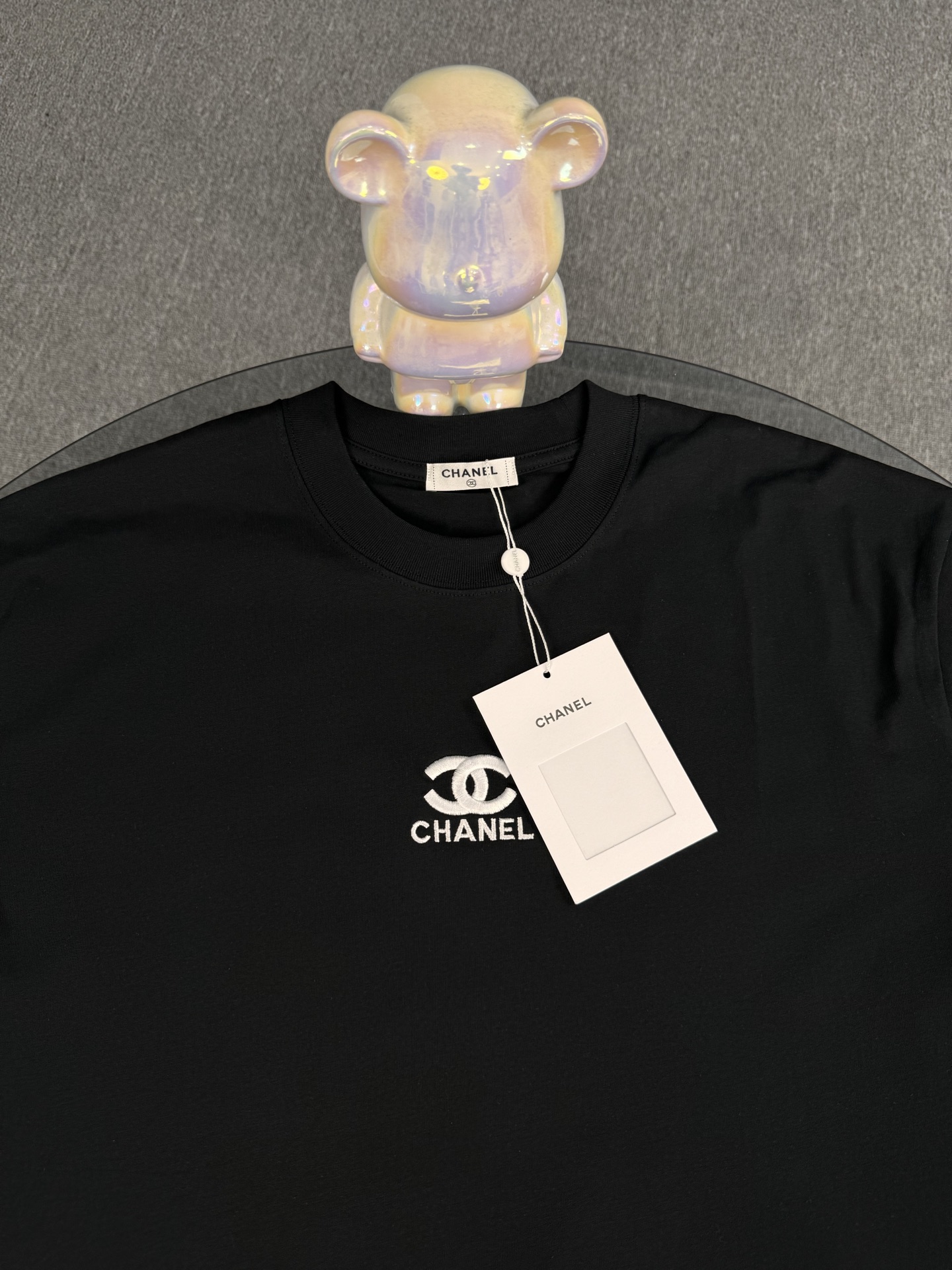 Chanel 高仿黑色短袖T恤 男款雙C刺繡設計 極簡潮流通勤百搭| 8 Chanel 高仿黑色短袖T恤 男款雙C刺繡設計 極簡潮流通勤百搭