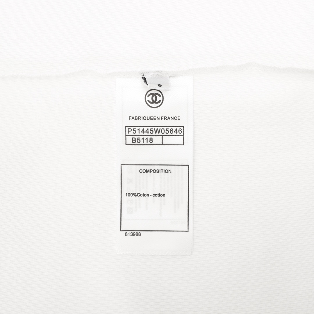 Chanel 一比一白色LOGO T恤 雙C+CHANEL字樣設計 男女通用款｜歐美奢侈品精品推薦