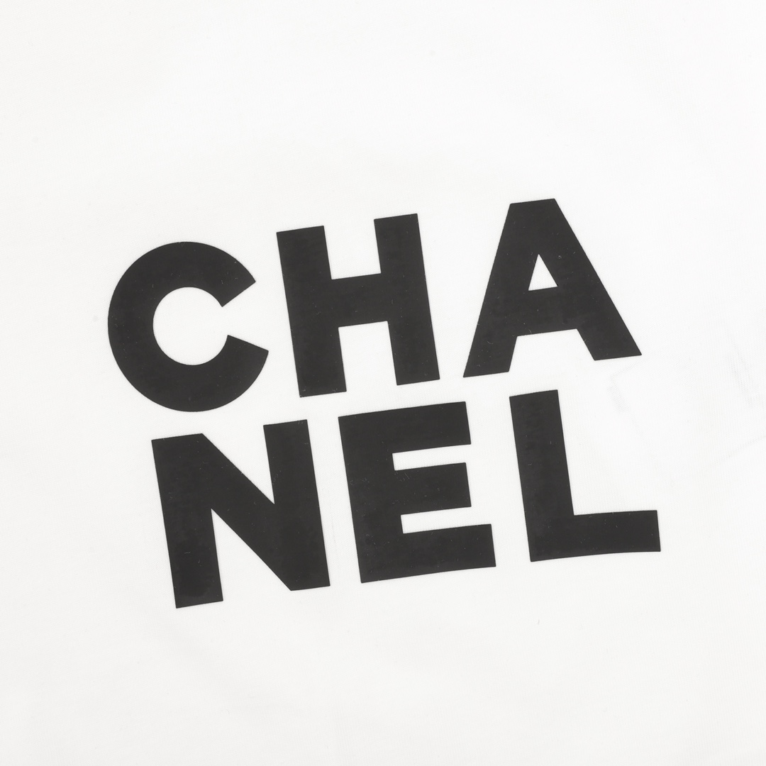Chanel 一比一白色LOGO T恤 雙C+CHANEL字樣設計 男女通用款｜歐美奢侈品精品推薦