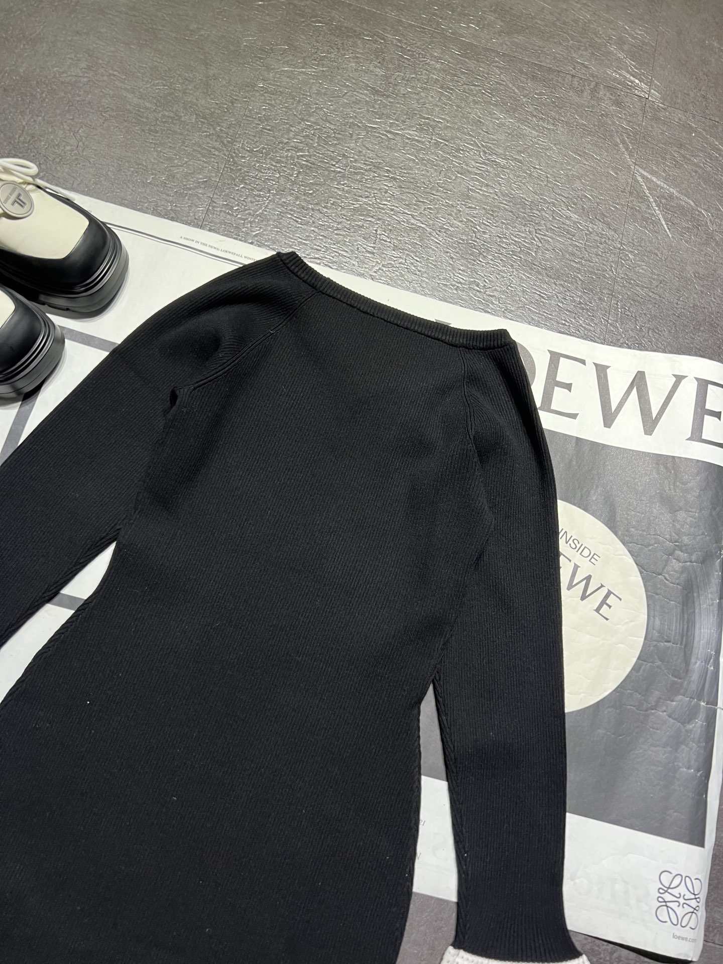 Chanel 原單女款針織連身裙 優雅V領拼接袖 精緻法式風格｜歐美奢侈品精品推薦