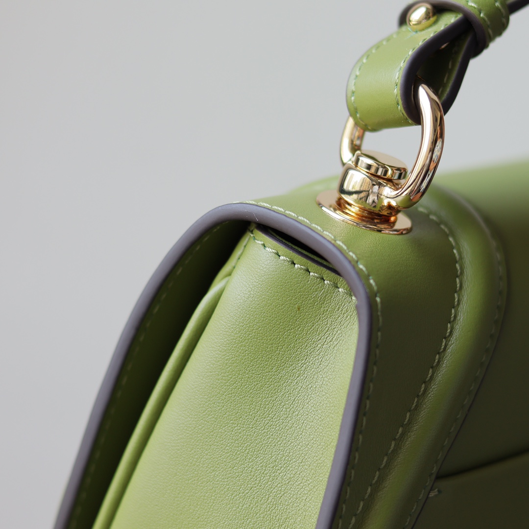 Gucci一比一女款翻蓋包 草綠色Blondie系列小圓標設計|超A仿原單精品圖片 10 Gucci一比一女款翻蓋包 草綠色Blondie系列小圓標設計|歐美奢侈品精品推薦