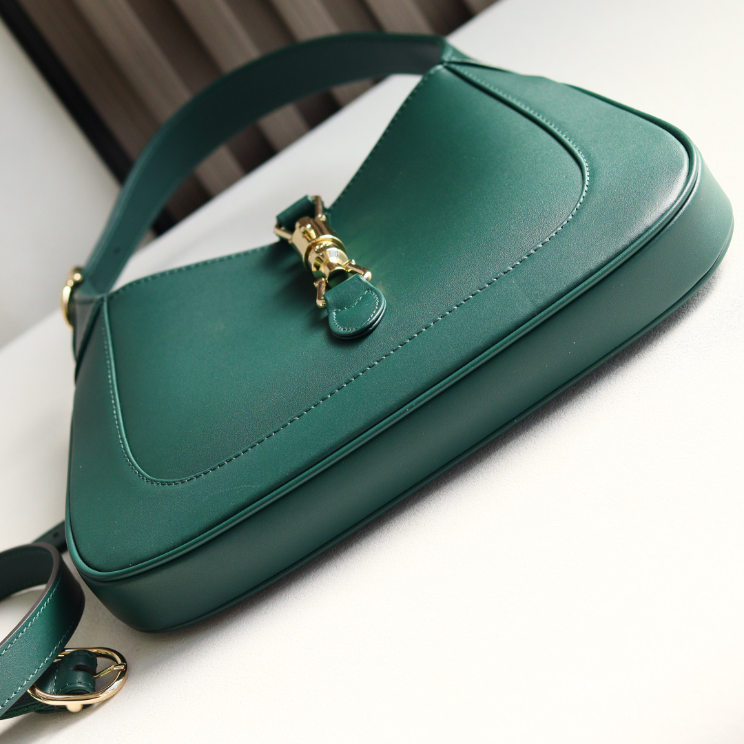 Gucci高仿Jackie 1961手提包 綠色簡約款式搭配金屬扣環設計|超A仿原單精品圖片 10 Gucci高仿Jackie 1961手提包 綠色簡約款式搭配金屬扣環設計|歐美奢侈品精品推薦