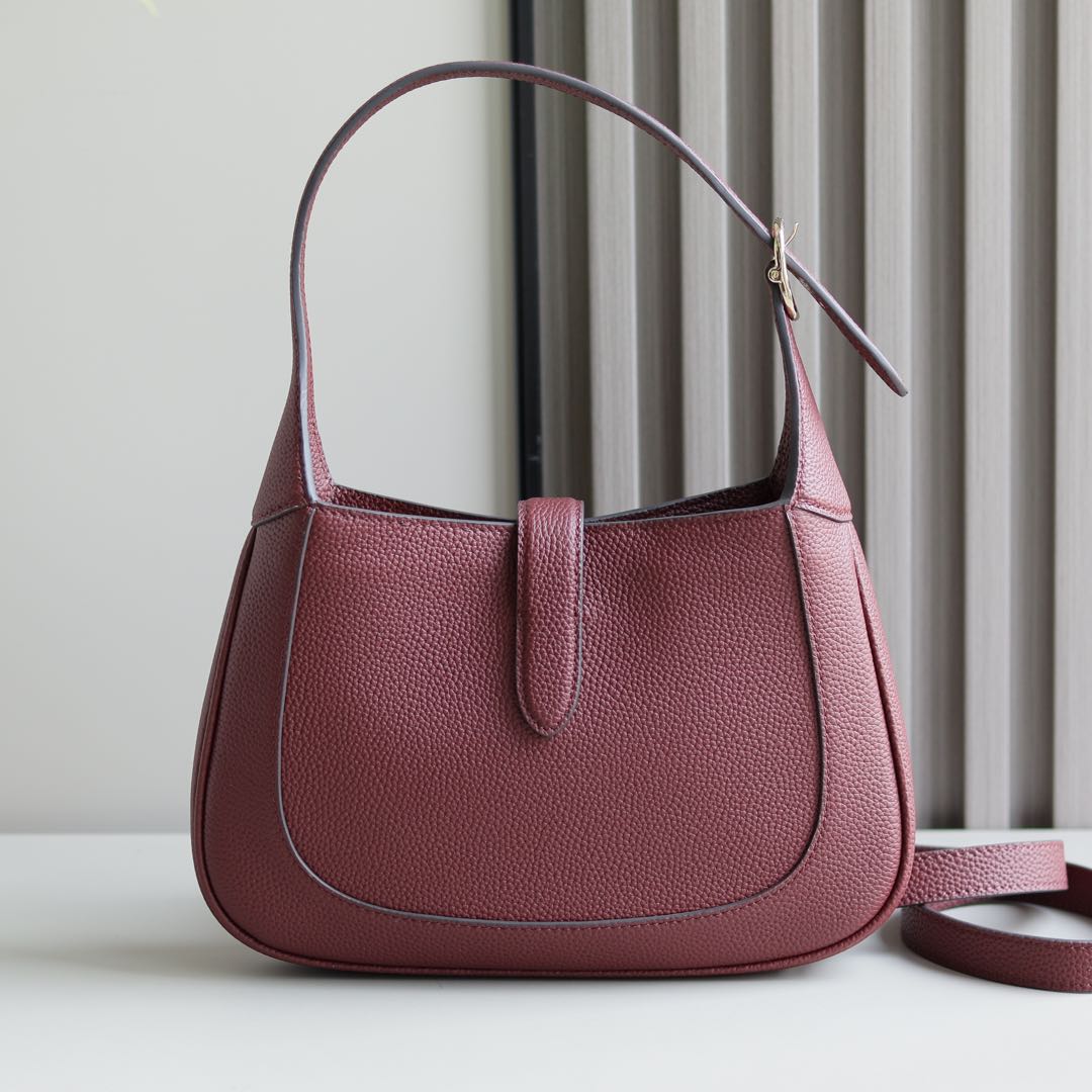 Gucci高仿Jackie 1961酒紅色肩背包 荔枝紋粒面皮革女用款|超A仿原單精品圖片 7 Gucci高仿Jackie 1961酒紅色肩背包 荔枝紋粒面皮革女用款|歐美奢侈品精品推薦