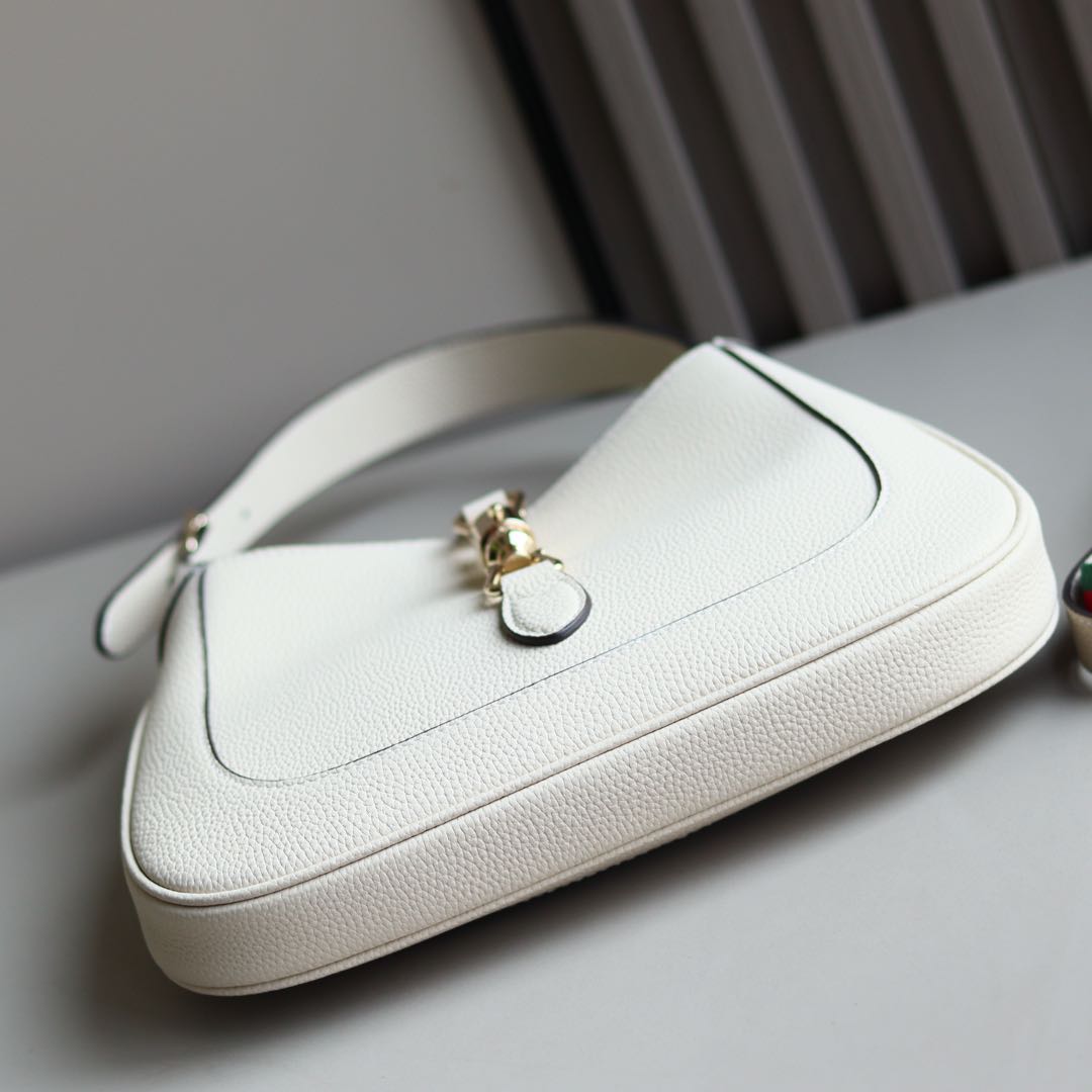 Gucci一比一Jackie 1961米白色包 粒面皮革打造極簡時尚感|超A仿原單精品圖片 12 Gucci一比一Jackie 1961米白色包 粒面皮革打造極簡時尚感|歐美奢侈品精品推薦