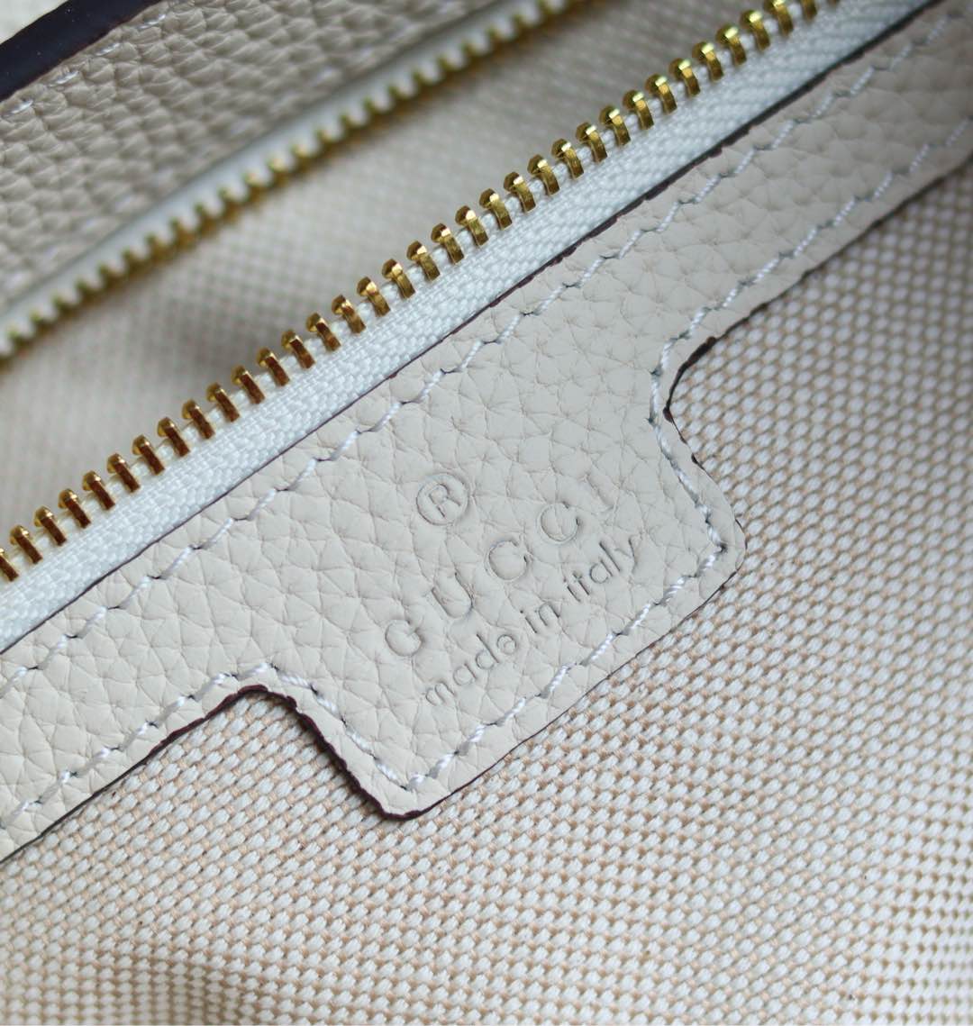 Gucci一比一Jackie 1961米白色包 粒面皮革打造極簡時尚感|超A仿原單精品圖片 8 Gucci一比一Jackie 1961米白色包 粒面皮革打造極簡時尚感|歐美奢侈品精品推薦