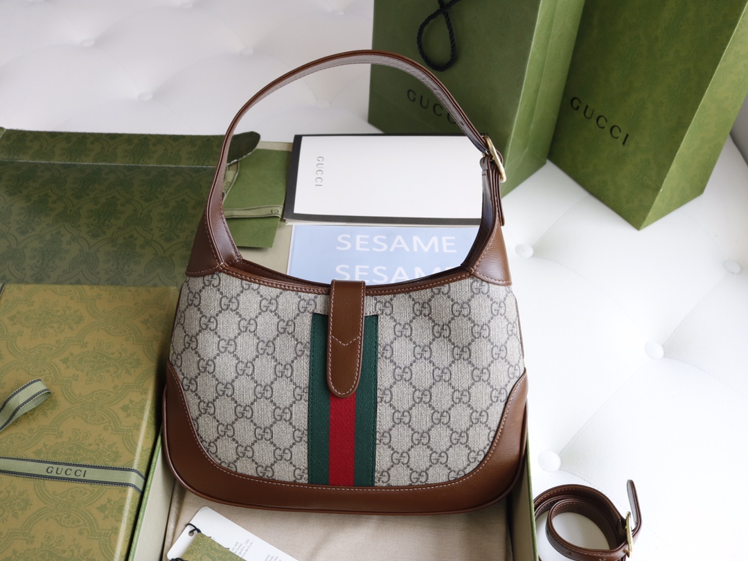 Gucci原單Jackie 1961 GG老花拼皮包款 經典帆布與棕皮結合設計|超A仿原單精品圖片 14 Gucci原單Jackie 1961 GG老花拼皮包款 經典帆布與棕皮結合設計|歐美奢侈品精品推薦