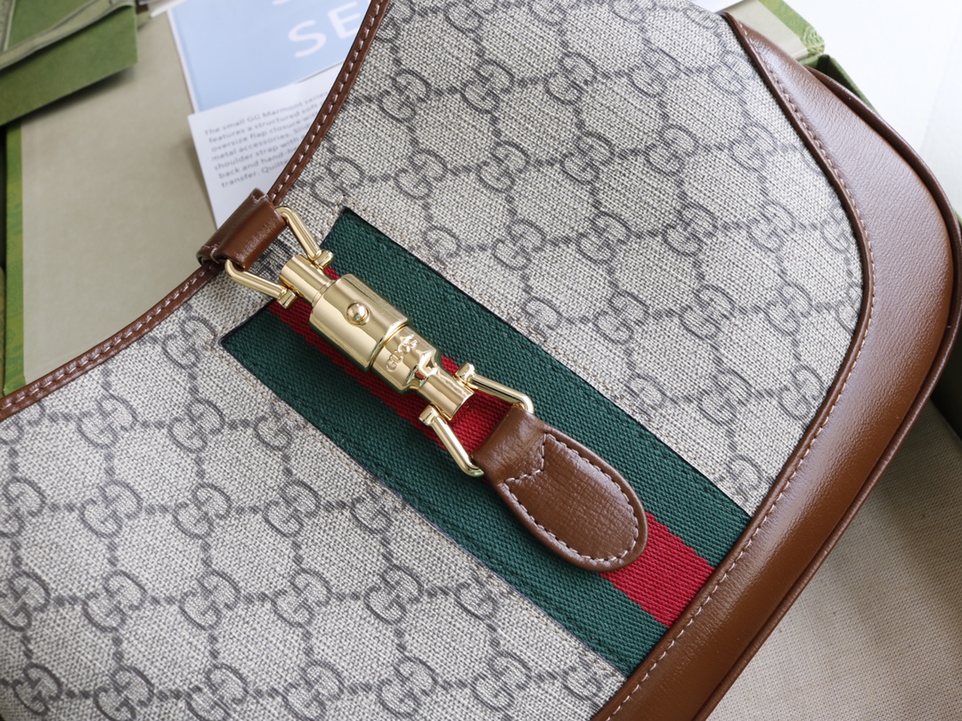 Gucci原單Jackie 1961 GG老花拼皮包款 經典帆布與棕皮結合設計|超A仿原單精品圖片 12 Gucci原單Jackie 1961 GG老花拼皮包款 經典帆布與棕皮結合設計|歐美奢侈品精品推薦