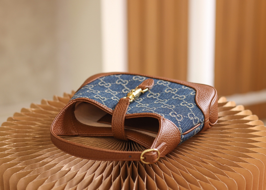 Gucci原單Jackie 1961牛仔GG老花迷你包 焦糖皮革拼接輕巧款|超A仿原單精品圖片 8 Gucci原單Jackie 1961牛仔GG老花迷你包 焦糖皮革拼接輕巧款|歐美奢侈品精品推薦