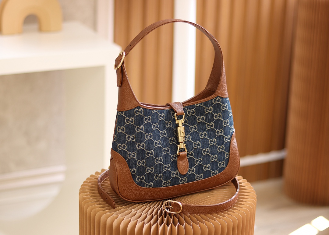 Gucci高仿Jackie 1961牛仔老花肩背包 中型款式焦糖皮拼接