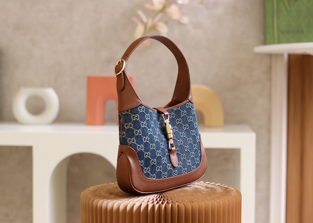 Gucci高仿Jackie 1961牛仔老花肩背包 中型款式焦糖皮拼接|超A仿原單精品圖片 12 Gucci高仿Jackie 1961牛仔老花肩背包 中型款式焦糖皮拼接|歐美奢侈品精品推薦